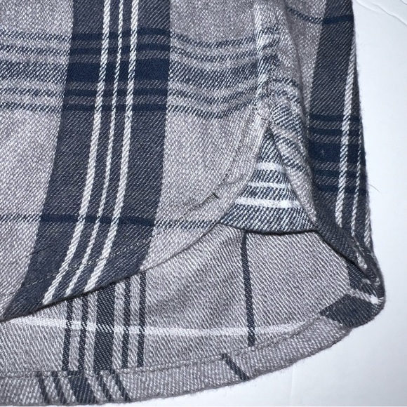 Levi’s size M blue & grey plaid 100% Cotton button up long sleeve flannel shirt - Picture 14 of 16